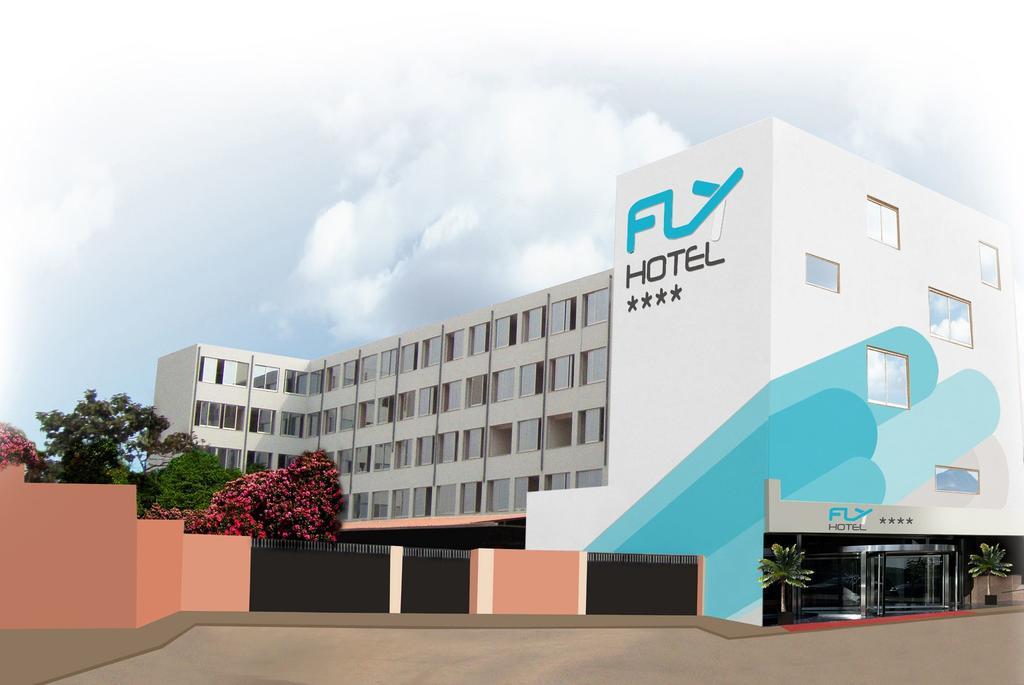 Fly Hotel Luanda Exterior photo